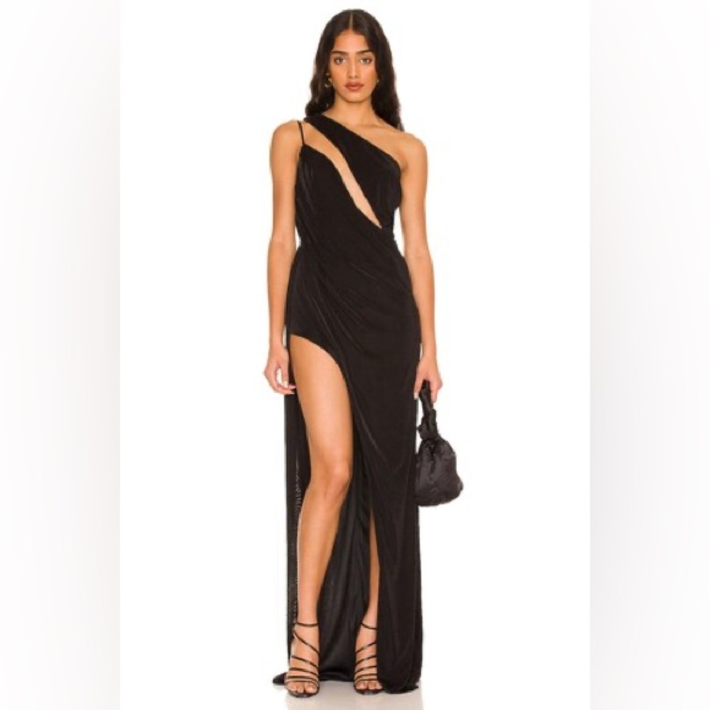 Revolve Katie May - Evening dress with cut above (black)